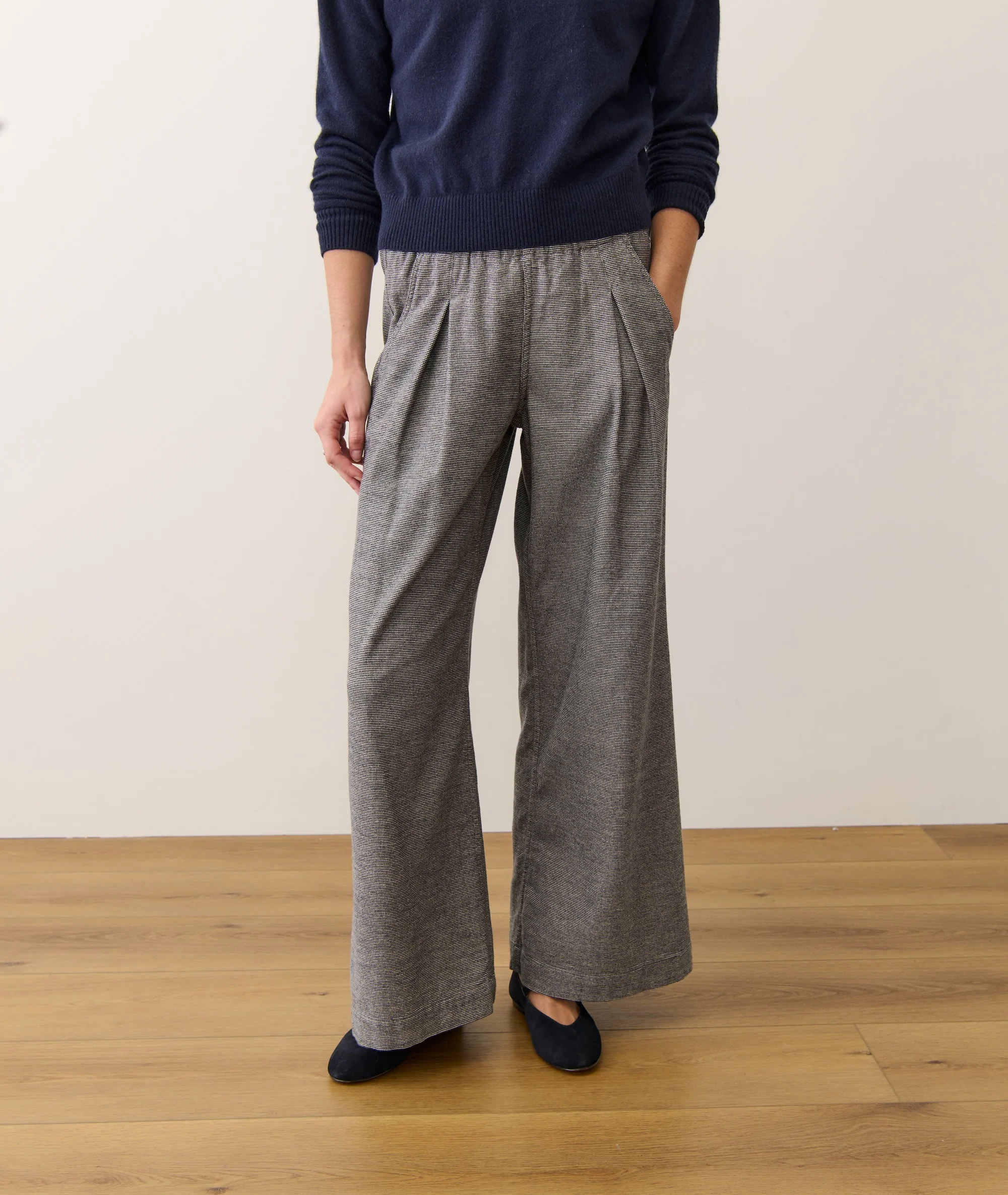 Allison Pleated Wide Leg Trouser - Image 4