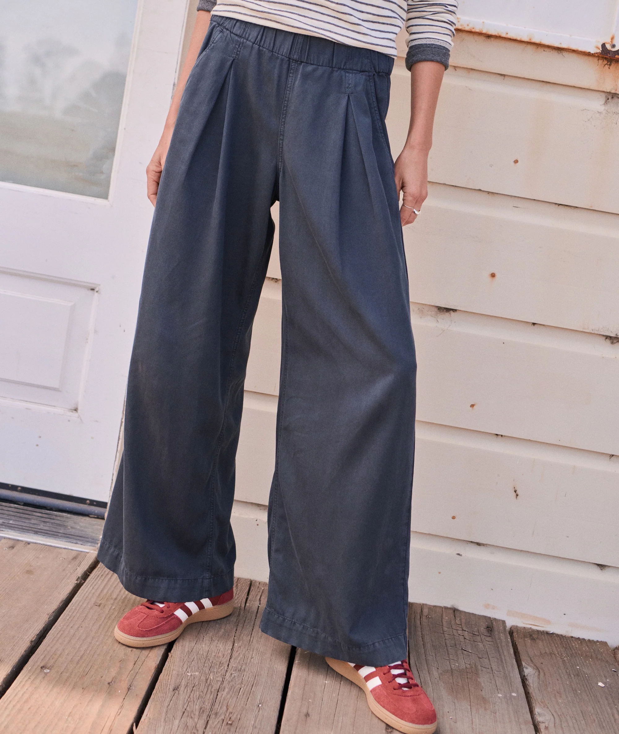 Allison Pleated Wide Leg Trouser - Image 3