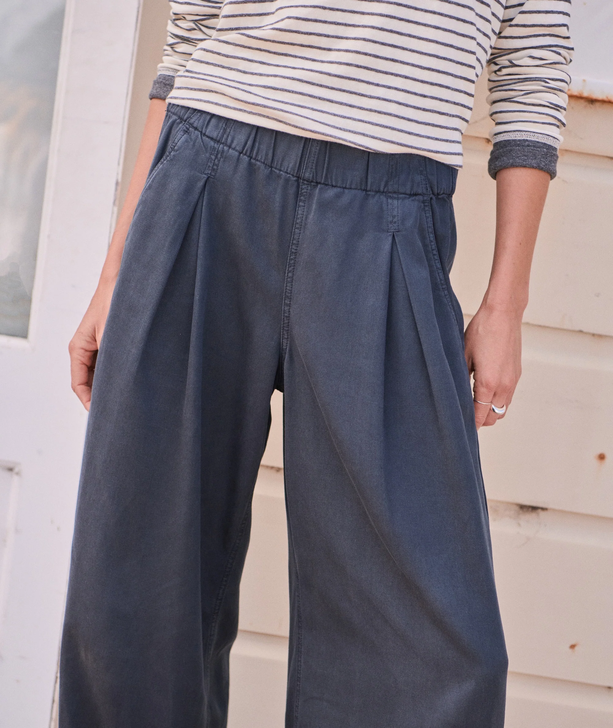Allison Pleated Wide Leg Trouser - Image 4