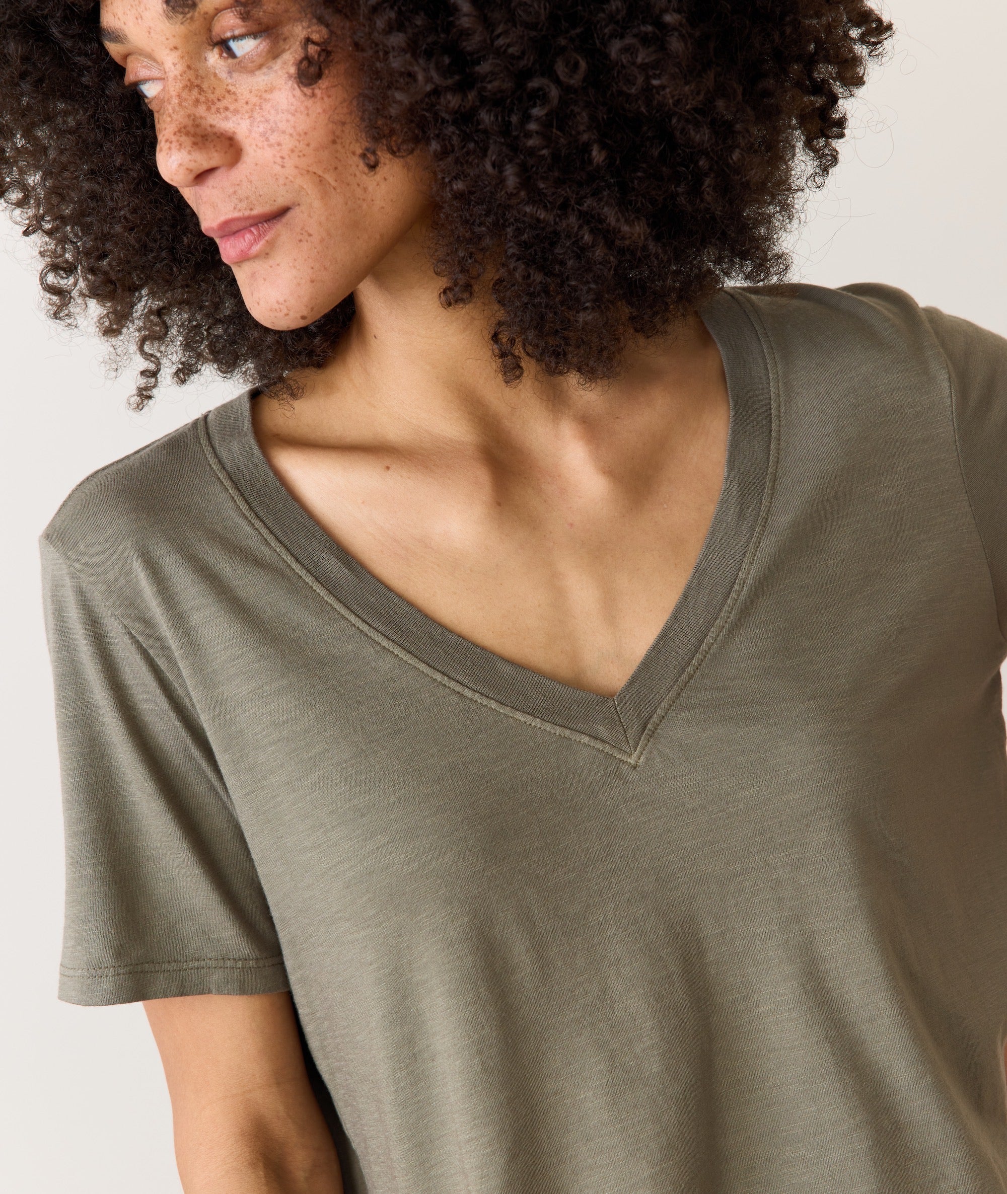 Boyfriend V-Neck Crop - Image 5