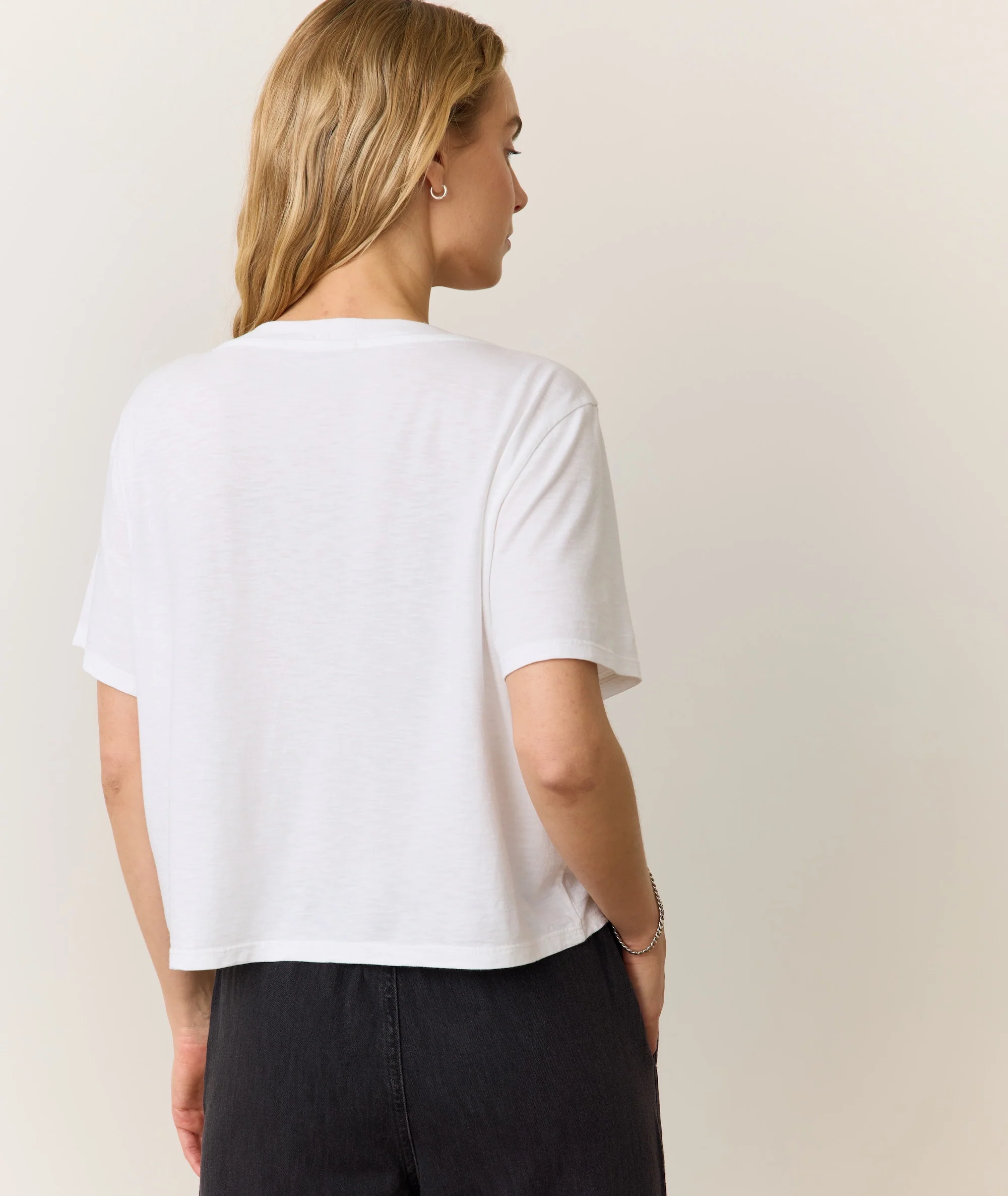 Boyfriend V-Neck Crop - Image 3