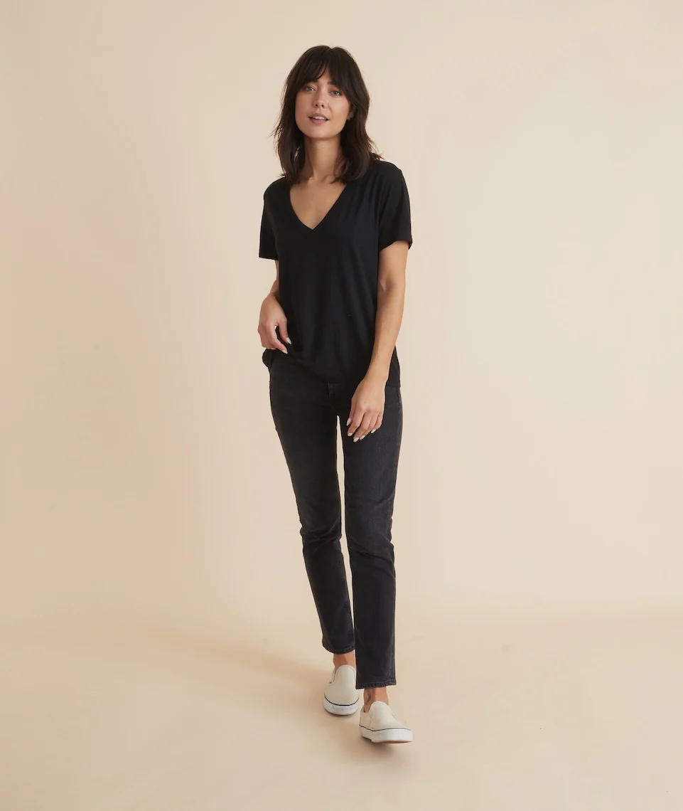 Boyfriend V-Neck in Black - Image 4