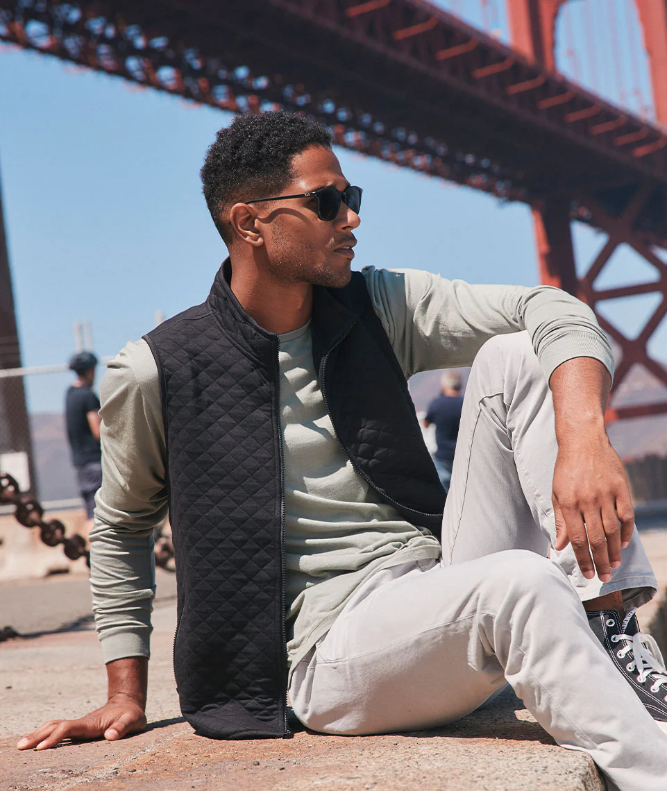 Men's Corbet Full Zip Vest in Black - Image 2
