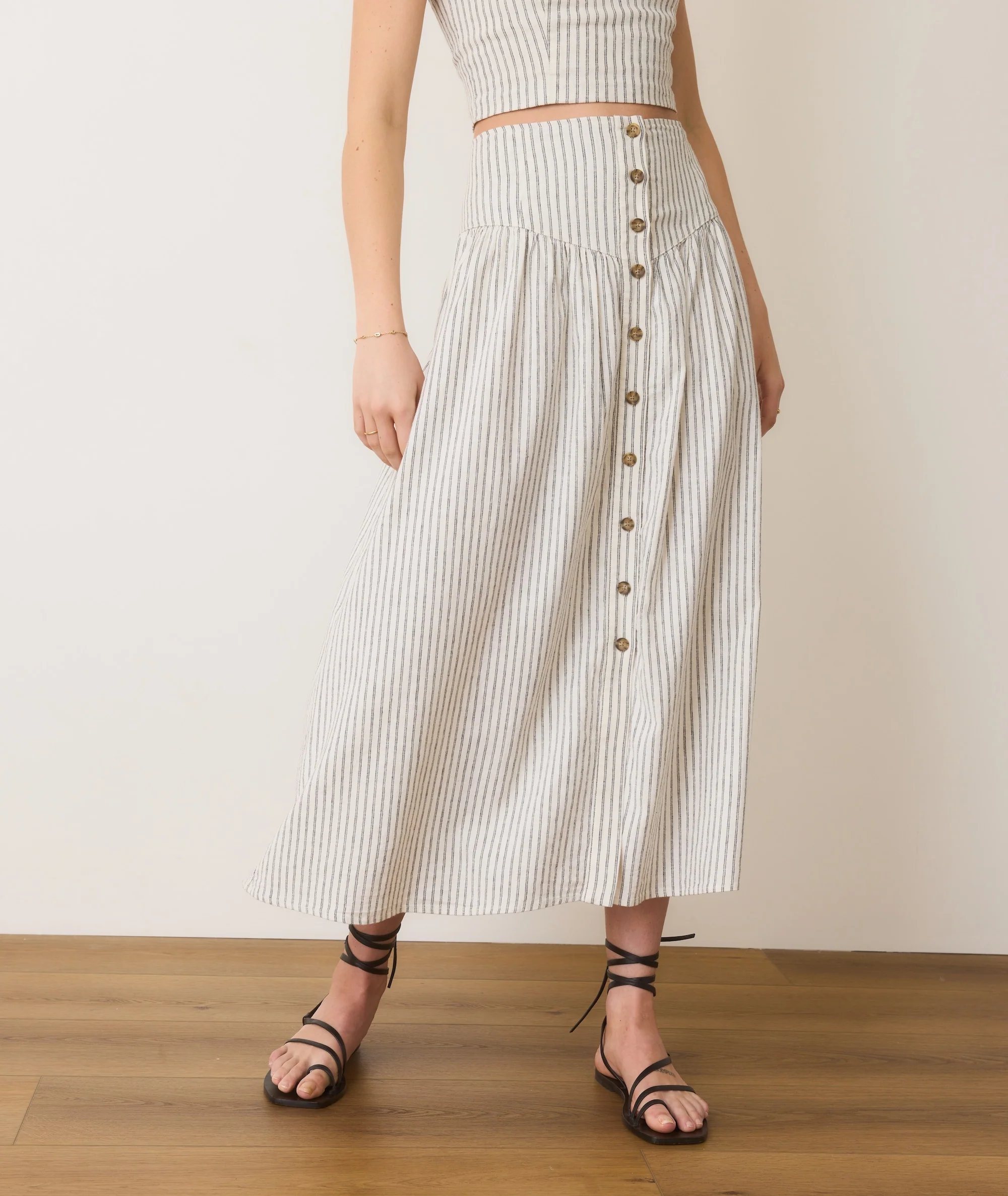 Jade Button Through Skirt - Image 2
