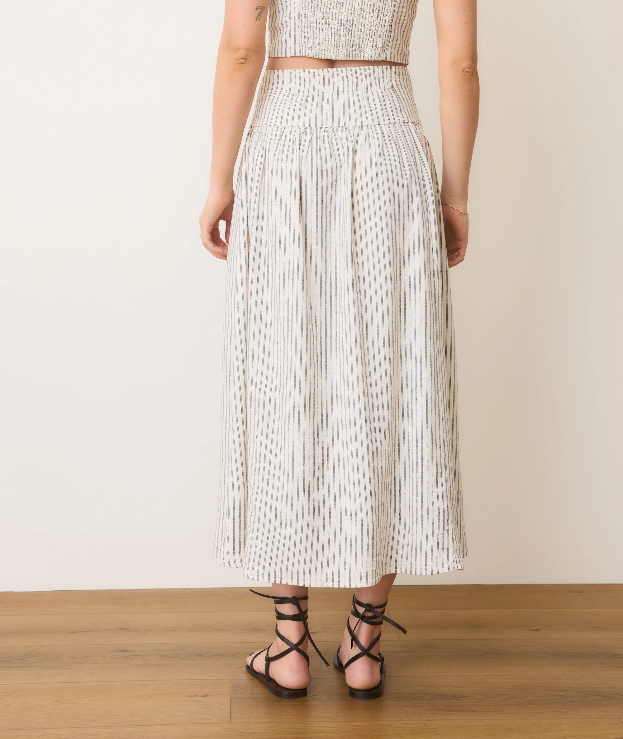 Jade Button Through Skirt - Image 3