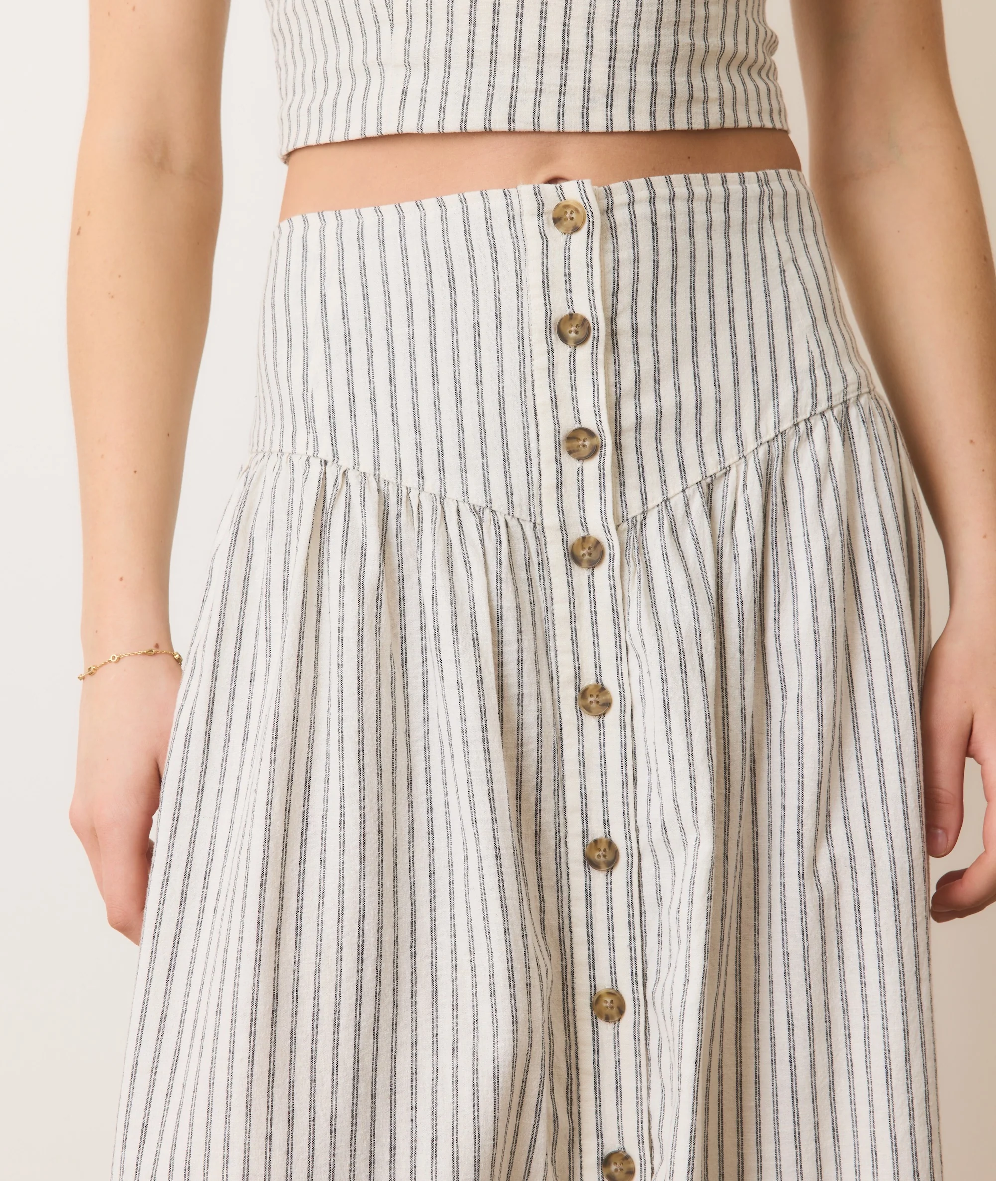 Jade Button Through Skirt - Image 4