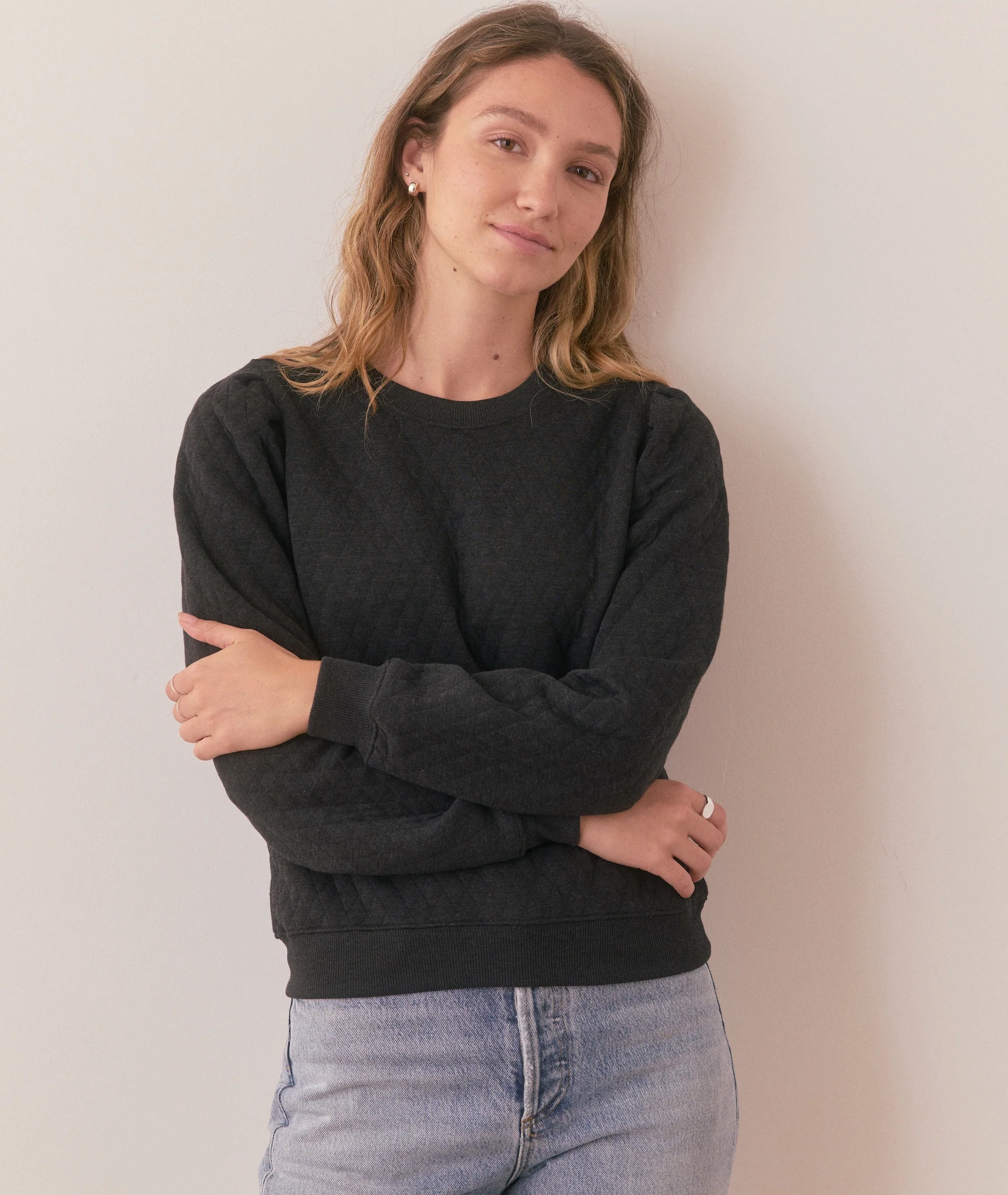 Women's Corbet Quilted Puff Sleeve Crewneck in Charcoal - Image 6